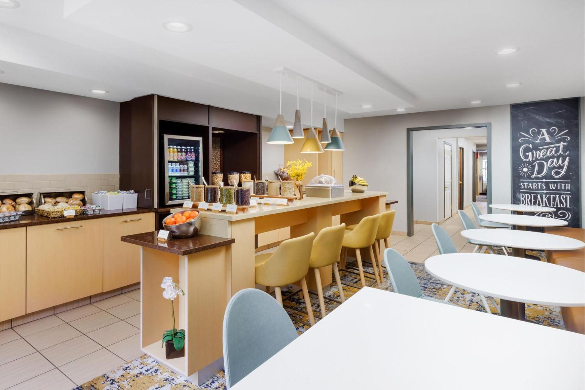 Towneplace Suites Philadelphia Horsham Exterior photo