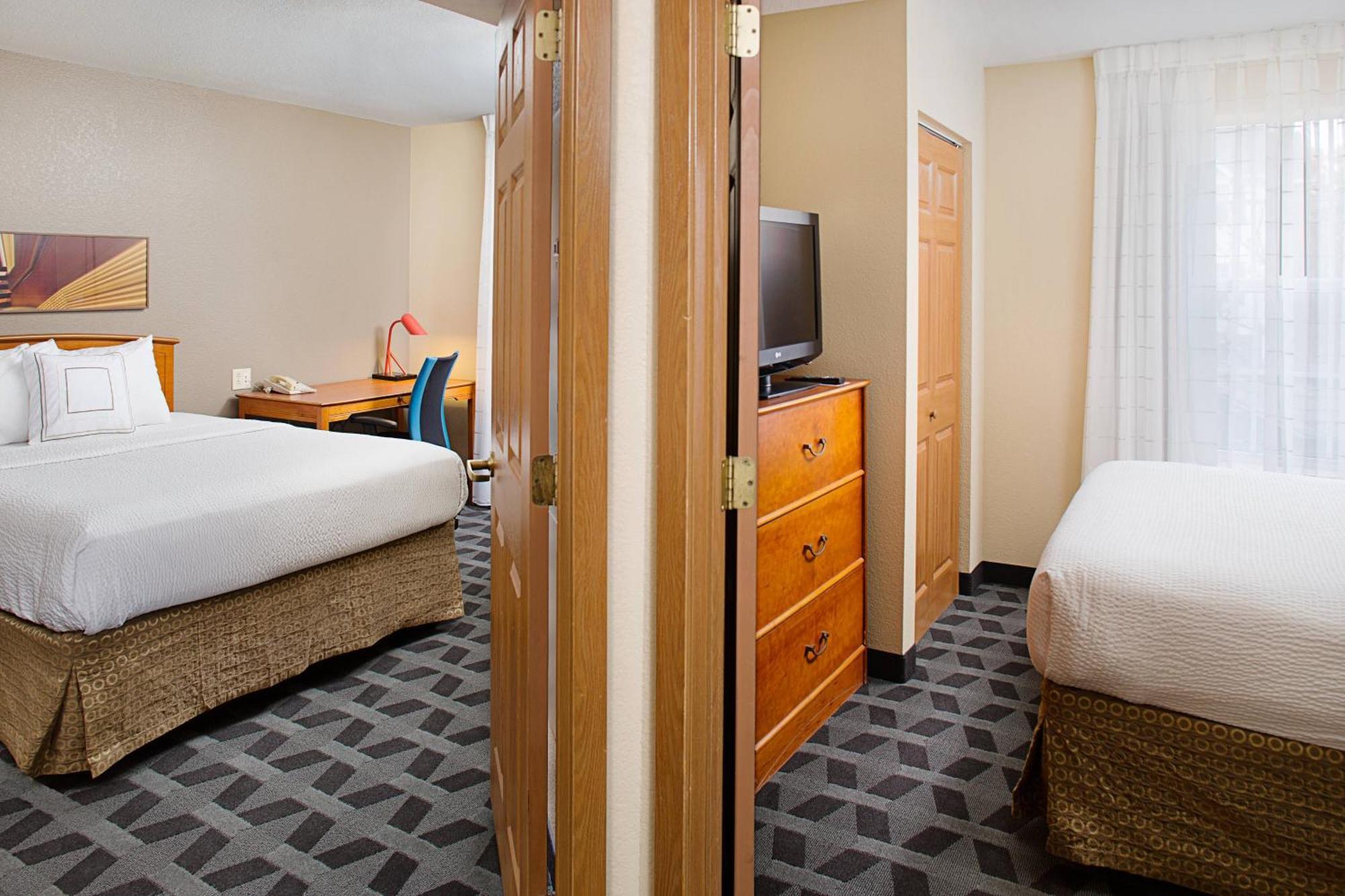 Towneplace Suites Philadelphia Horsham Exterior photo